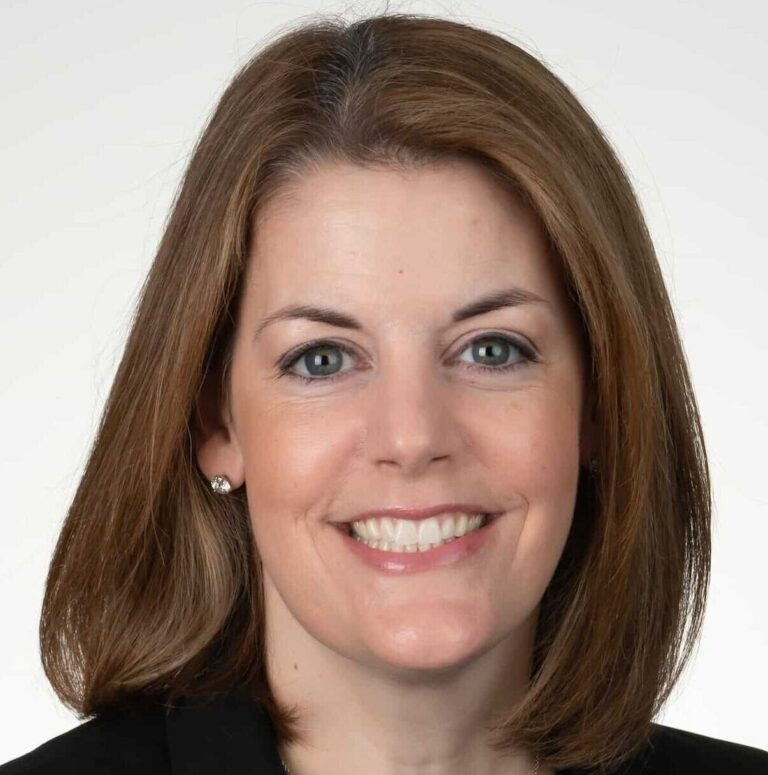Carolyn Lee