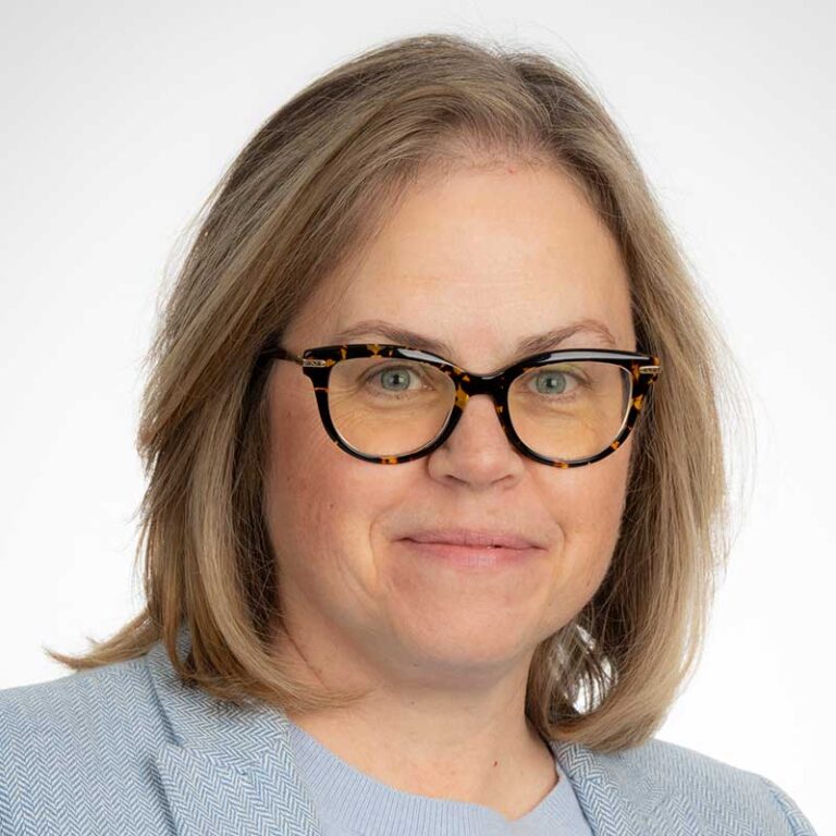 Linda Kelly