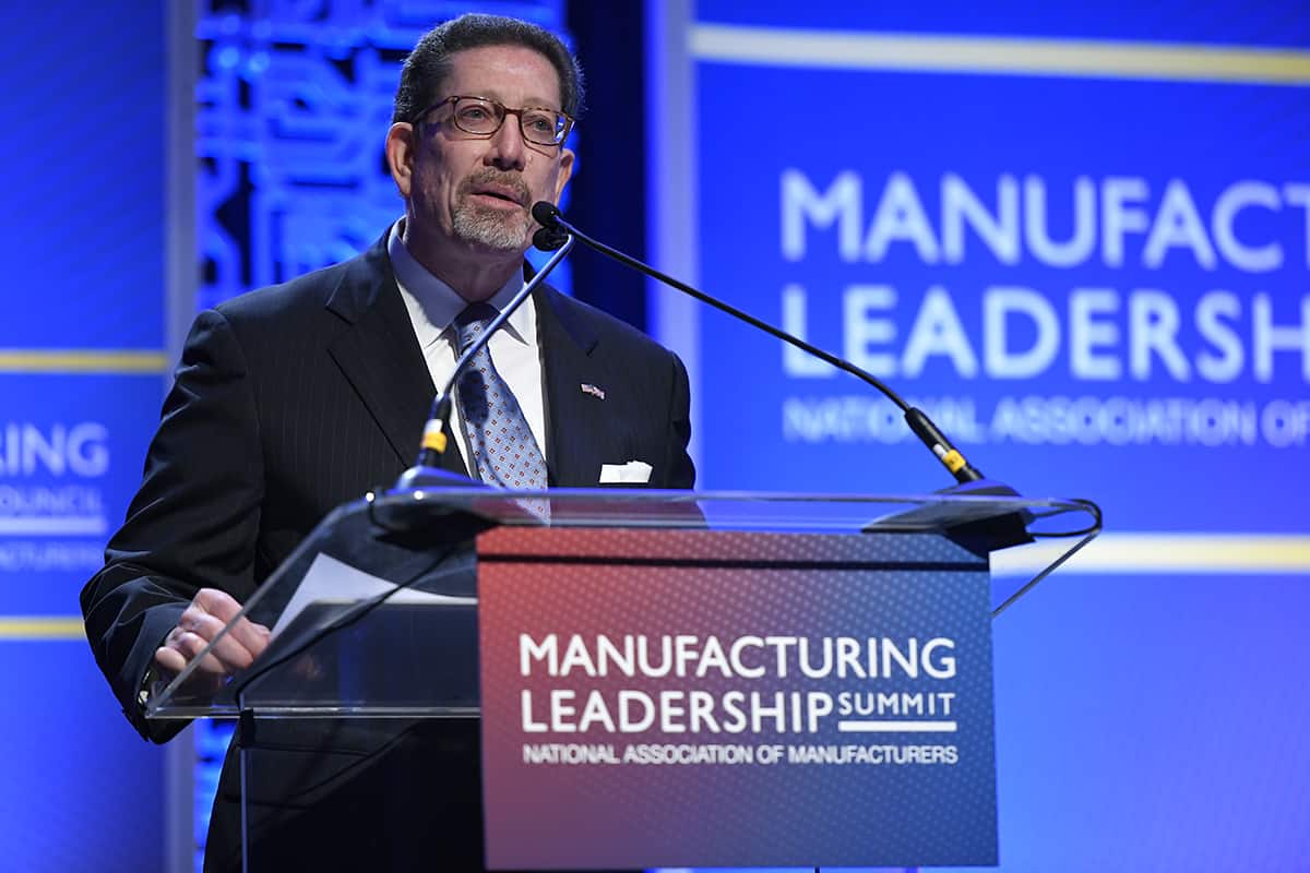 David Brousell speaks at the 2019 Manufacturing Leadership Summit 2